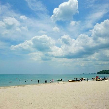 Coastline Hotel Port Dickson Esterno foto